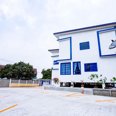 Blue House Aparthotel Ang Thong Exterior photo